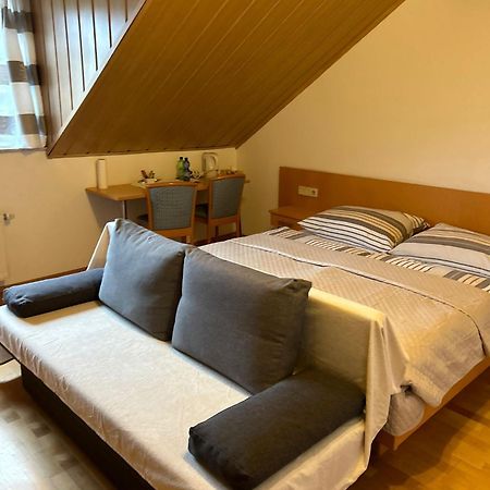 Havanna Pension Sankt Poelten Buitenkant foto